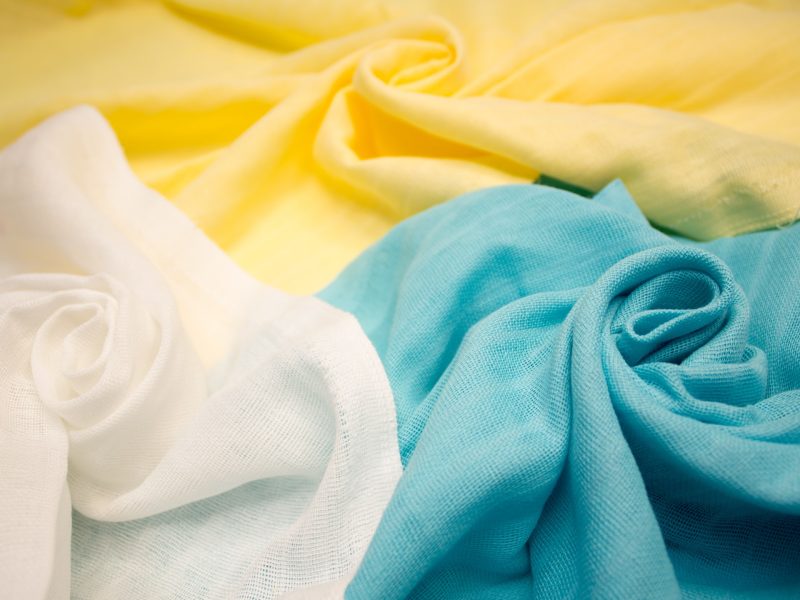 Jakie tkaniny najlepiej sprawdzą się podczas upałów?