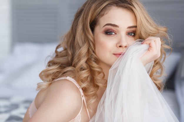 Jak dobrać idealny makijaż do swojej sukni ślubnej